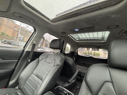 Used 2024 Kia Telluride SX Prestige AWD/4WD image 31