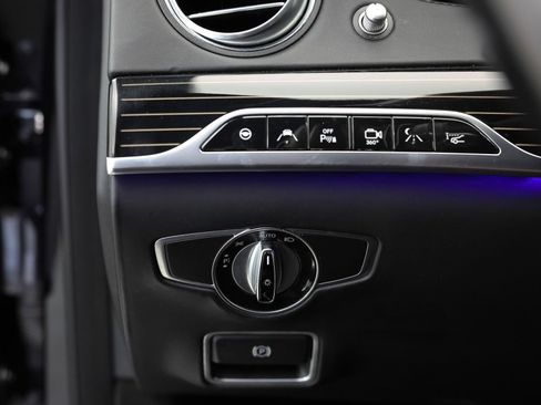 Used 2017 Mercedes-Benz Maybach S 600 image 38