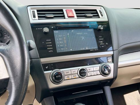 Used 2016 Subaru Outback 2.5i Premium image 14