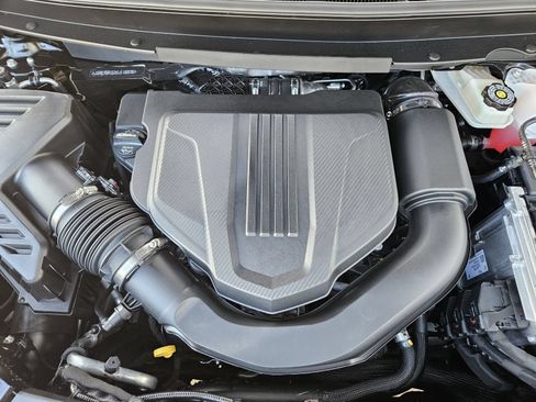 New 2027 Chevrolet Traverse LT FWD image 27