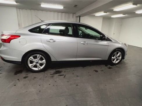 Used 2014 Ford Focus SE image 9