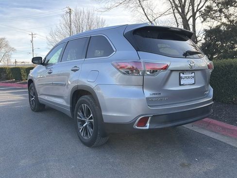 Used 2016 Toyota Highlander XLE image 9