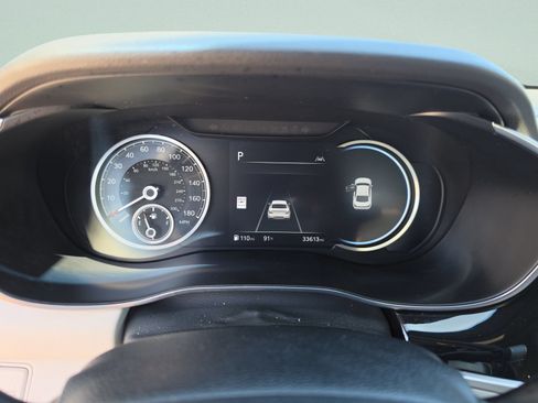 Used 2025 Genesis G70 2.5T RWD image 32