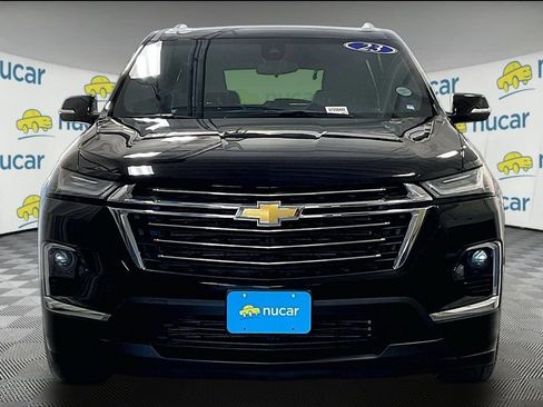 Used 2023 Chevrolet Traverse LT AWD/4WD image 2