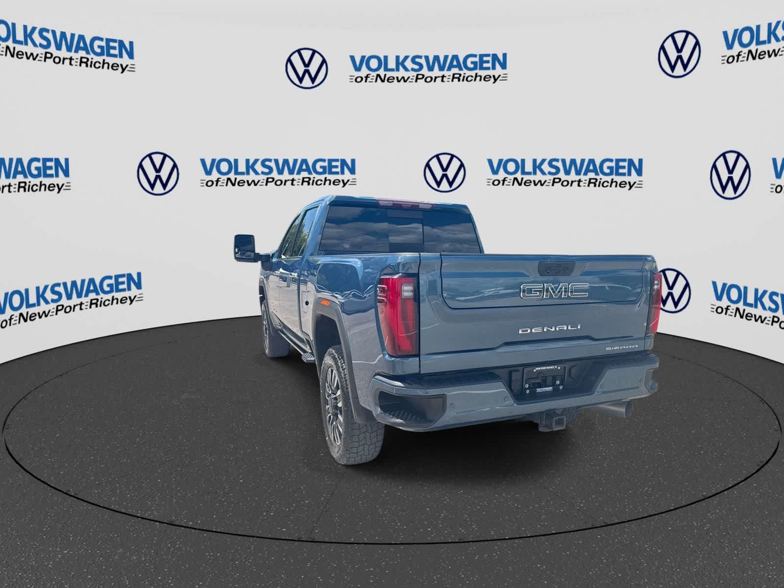 Used 2024 GMC Sierra 3500 Denali Ultimate AWD/4WD image 12