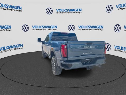 Used 2024 GMC Sierra 3500 Denali Ultimate AWD/4WD image 12