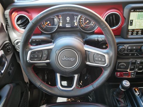 Used 2023 Jeep Gladiator Rubicon w/ Cold Weather Group AWD/4WD image 14