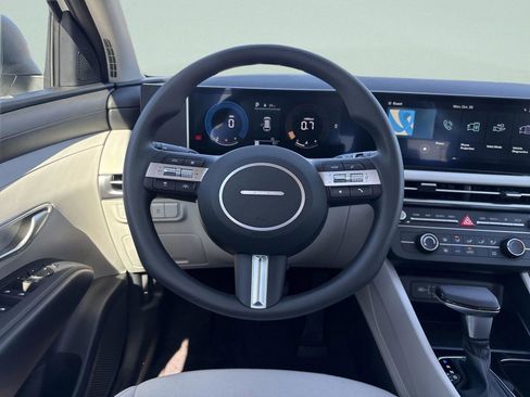 New 2026 Hyundai Tucson SE FWD image 8