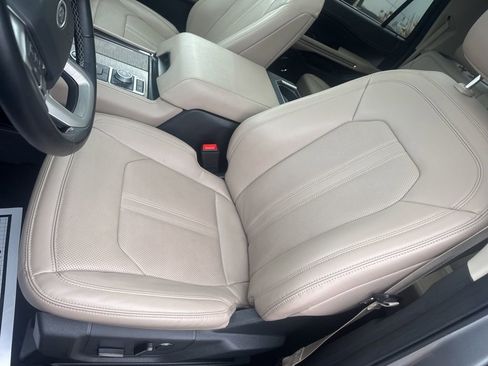 Used 2024 Ford Expedition Max Limited image 15