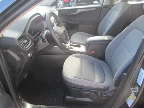 Used 2020 Ford Escape S image 10