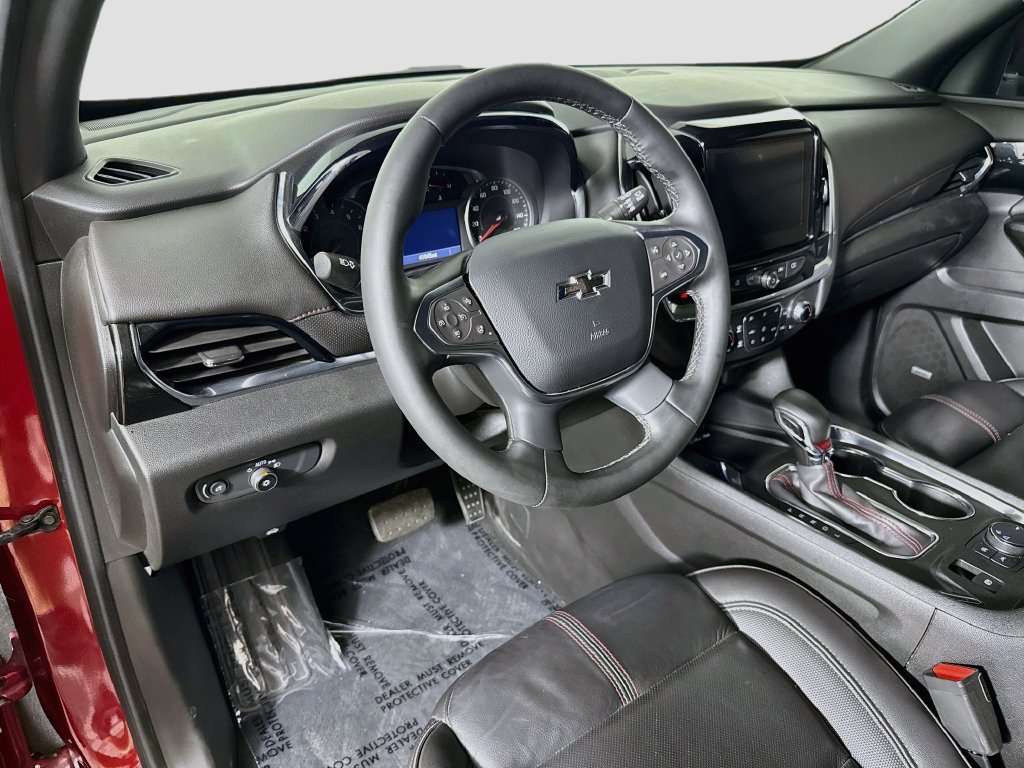 Used 2023 Chevrolet Traverse RS FWD image 9