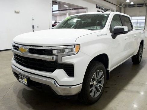 New 2025 Chevrolet Silverado 1500 LT w/ Leather Package AWD/4WD image 15