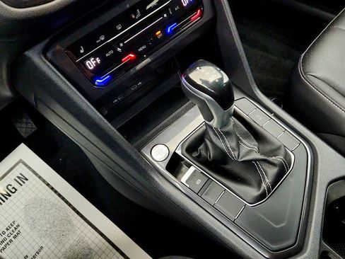 Used 2023 Volkswagen Tiguan SE FWD image 16