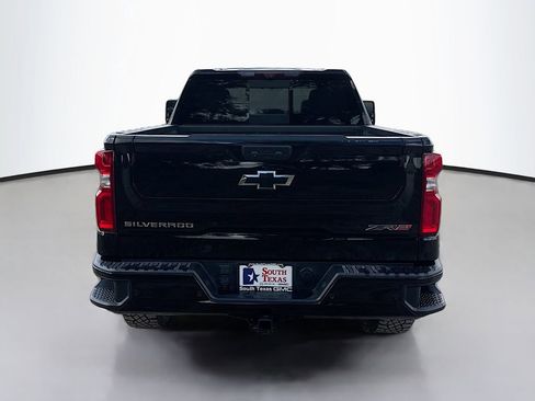 Used 2023 Chevrolet Silverado 1500 ZR2 w/ Technology Package AWD/4WD image 6