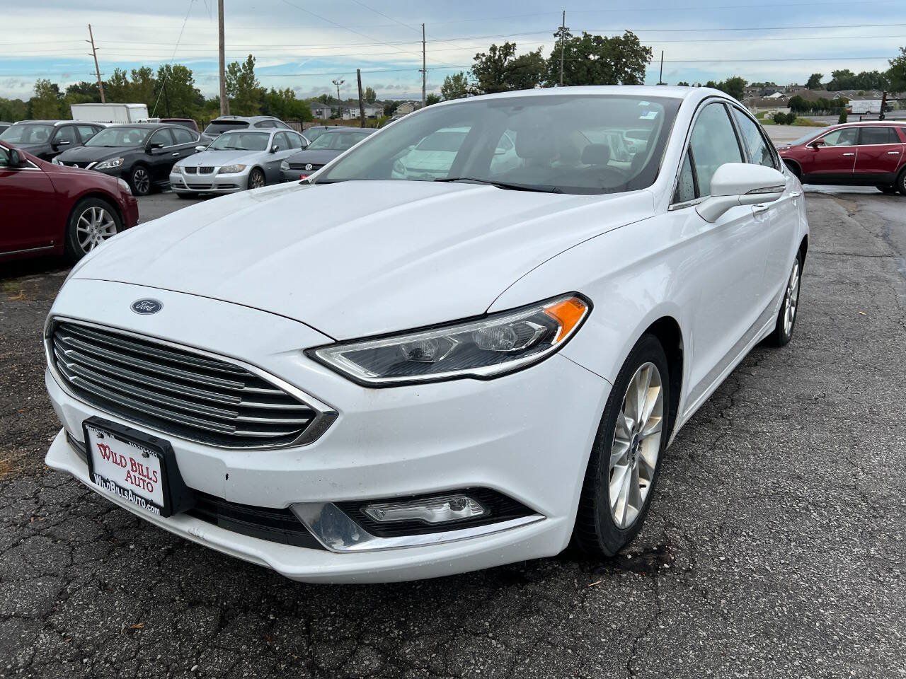 Used 2017 Ford Fusion SE FWD image 1