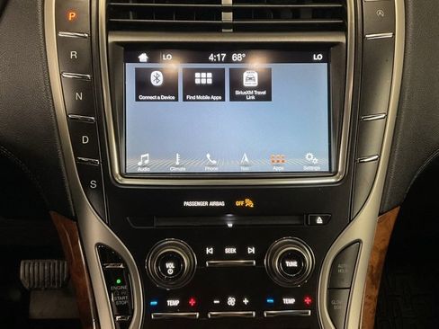 Used 2019 Lincoln Nautilus Select image 17