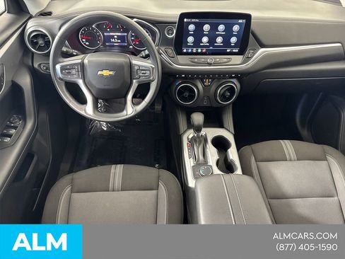 Used 2025 Chevrolet Blazer LT FWD image 26