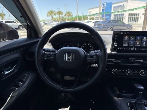 Certified 2024 Honda HR-V EX-L image 20