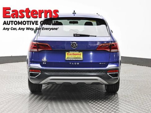 Used 2022 Volkswagen Taos SE w/ Panoramic Sunroof Package FWD image 6