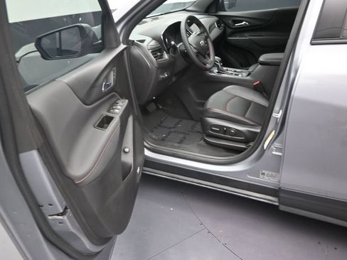 Used 2024 Chevrolet Equinox RS w/ RS Leather Package FWD image 11
