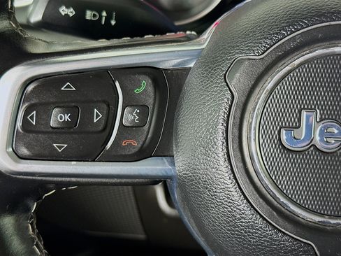 Used 2021 Jeep Wrangler Unlimited Sahara w/ Dual Top Group image 13