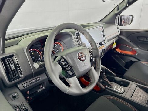 New 2026 Nissan Frontier PRO-4X w/ Pro-4x Convenience Package AWD/4WD image 9