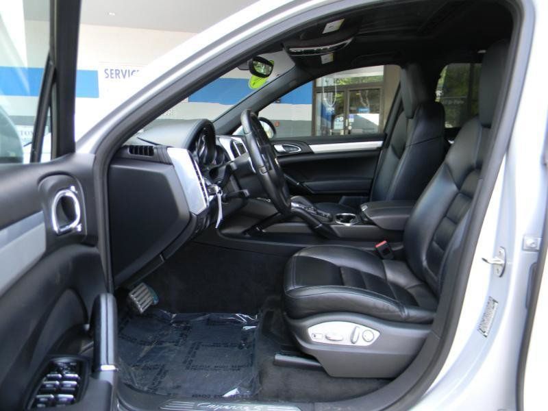 Used 2014 Porsche Cayenne S AWD/4WD image 11