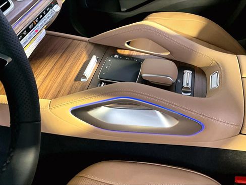 New 2026 Mercedes-Benz GLS 450 4MATIC image 10