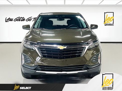 Used 2023 Chevrolet Equinox LT image 2