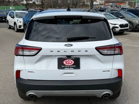 Used 2022 Ford Escape SEL image 9