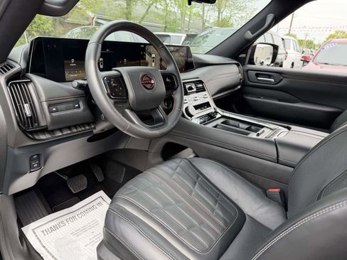 Used 2025 Nissan Armada PRO-4X AWD/4WD image 12