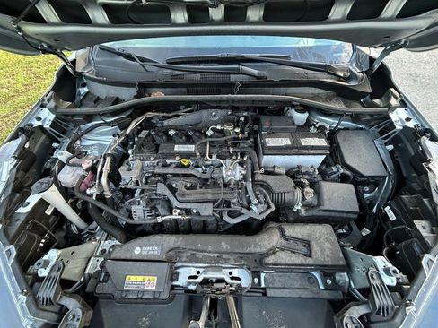 Used 2023 Toyota Corolla Cross L FWD image 12