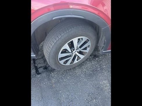 Used 2021 Subaru Outback Premium image 16