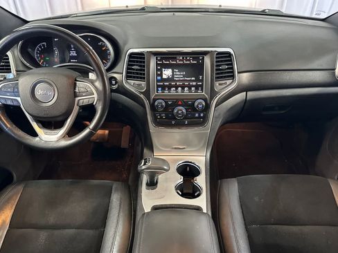 Used 2015 Jeep Grand Cherokee Altitude AWD/4WD image 4