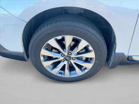 Used 2018 Subaru Outback 3.6R Touring w/ Popular Package #3 image 18