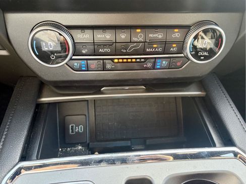 Used 2021 Ford Expedition XLT RWD image 19