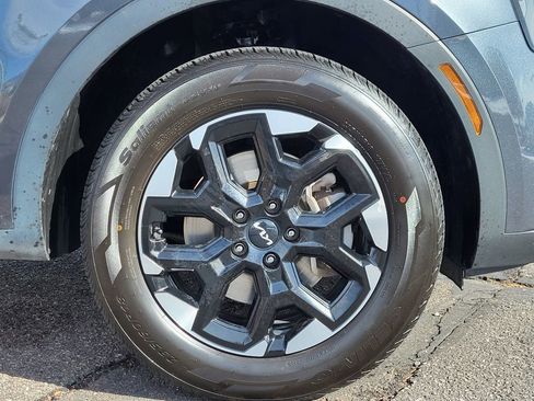 Used 2024 Kia Sorento S AWD/4WD image 30