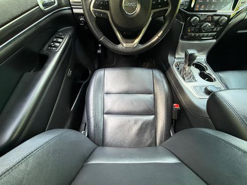 Used 2020 Jeep Grand Cherokee Limited AWD/4WD image 14