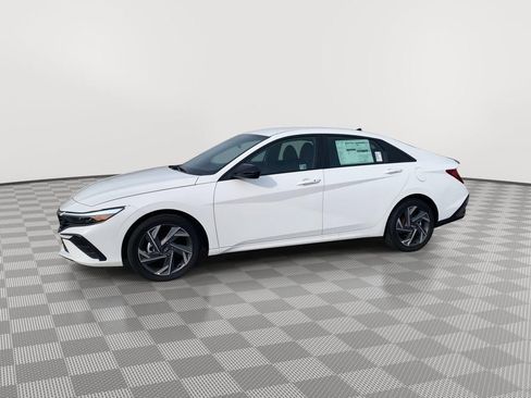 New 2025 Hyundai Elantra SEL image 55