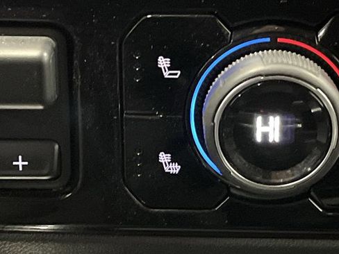 Used 2022 Chevrolet Silverado 1500 RST image 7