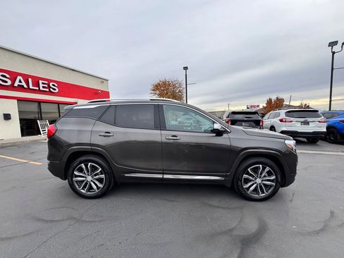 Used 2019 GMC Terrain Denali image 3