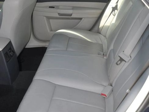 Used 2005 Chrysler 300 Touring w/ Sound Group RWD image 19