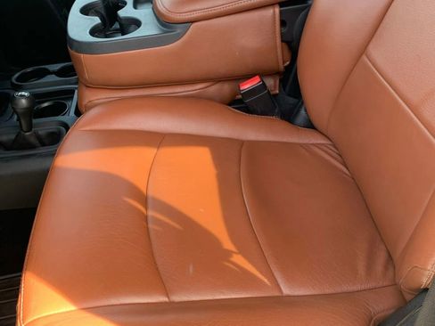 Used 2013 RAM 2500 Tradesman w/ Chrome Appearance Group image 16