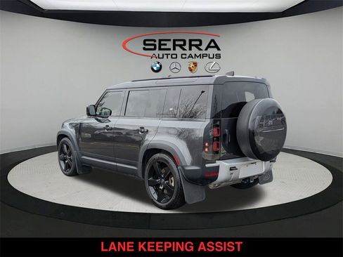 Used 2023 Land Rover Defender 110 SE image 5