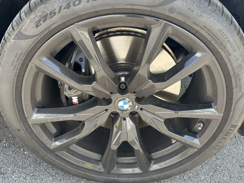 Used 2026 BMW X7 xDrive40i w/ M Sport Package AWD/4WD image 15