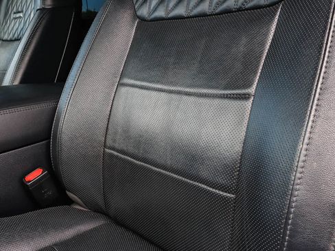 Used 2020 Toyota Tundra Platinum AWD/4WD image 29