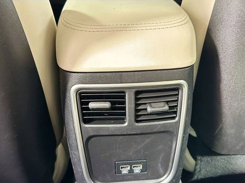 Used 2016 Chrysler 300 Limited AWD/4WD image 29