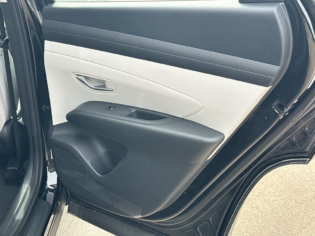 Certified 2026 Hyundai Tucson SE FWD image 16