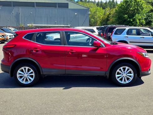 Used 2018 Nissan Rogue Sport S w/ S Appearance Package AWD/4WD image 8