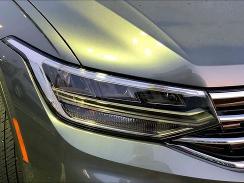 Used 2024 Volkswagen Tiguan SE FWD image 26
